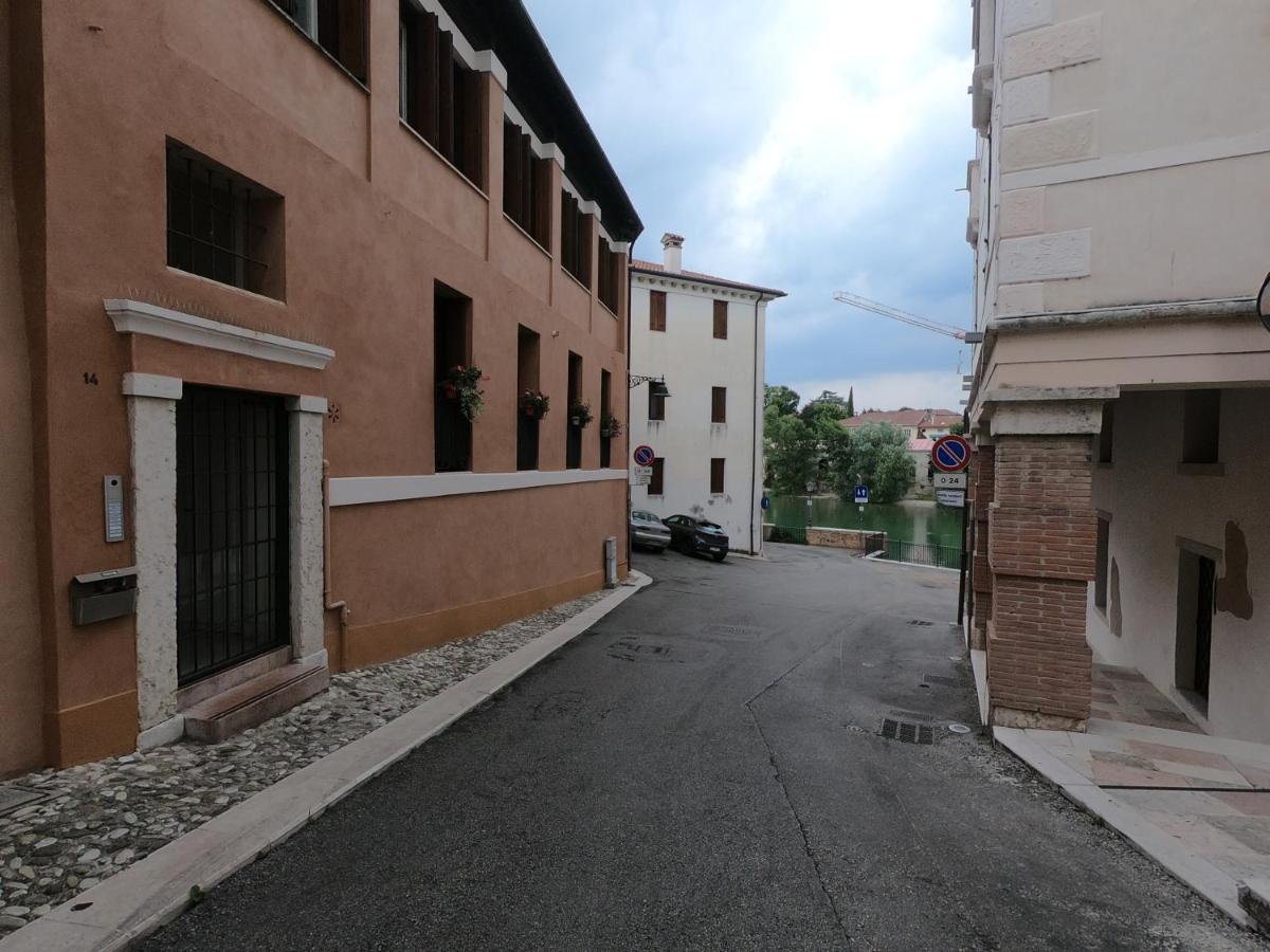Al Vecchio Porto Apartment Bassano del Grappa Luaran gambar